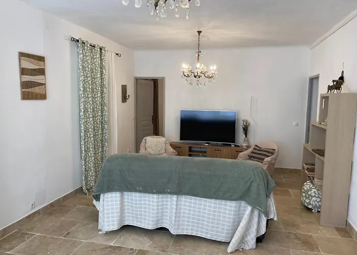 Holiday home Le Pimayon